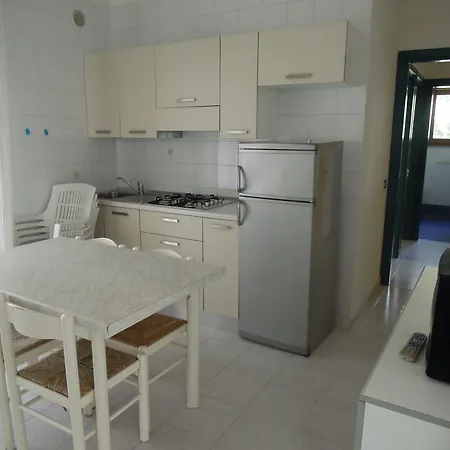 Great Flat Close To The With Garden