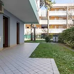Apartment Great Flat Close To The With Garden