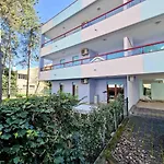 דירה Great Flat Close To The With Garden *