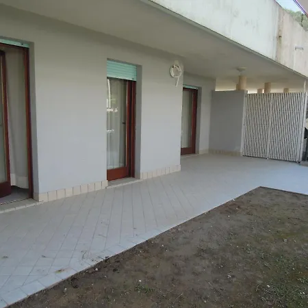 Apartmán Great Flat Close To The With Garden *