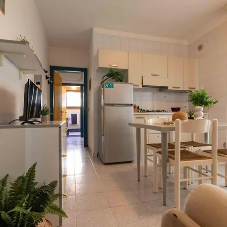 Great Flat Close To The With Garden * Bibione