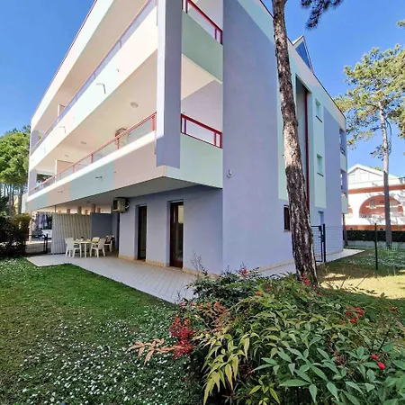 Daire Great Flat Close To The With Garden Bibione