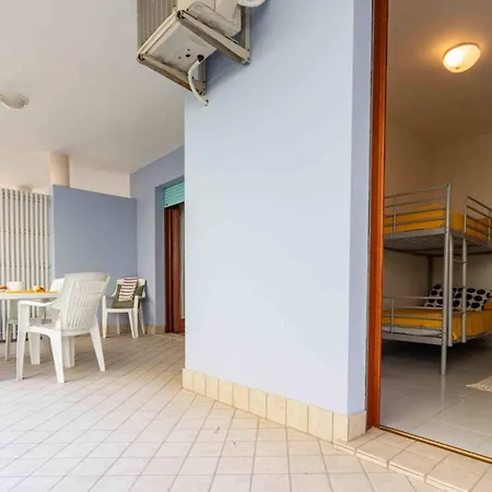 Great Flat Close To The With Parking Διαμέρισμα Μπιμπιόνε