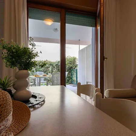 Great Flat Close To The With Parking Διαμέρισμα
