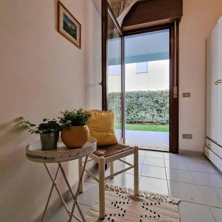 Great Flat Close To The With Parking Μπιμπιόνε