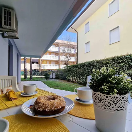 Great Flat Close To The With Parking Μπιμπιόνε