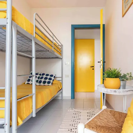 Apartment Great Flat Close To The With Parking *