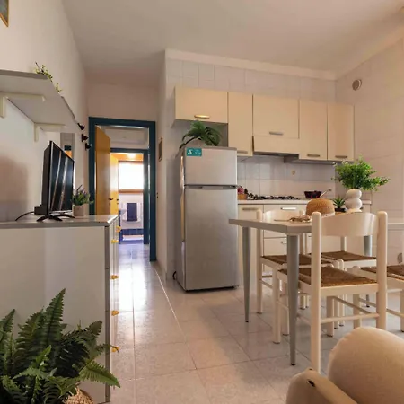Lägenhet Great Flat Close To The With Parking *