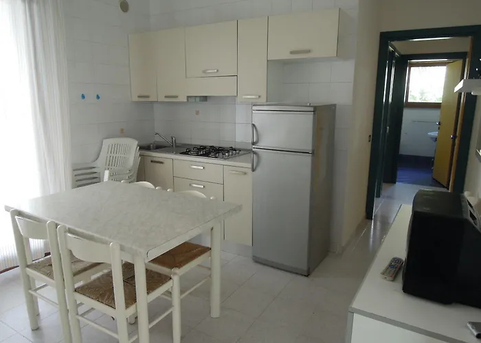 Great Flat Close To The With Garden