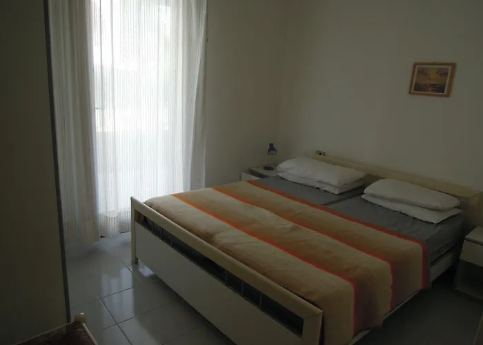 Great Flat Close To The With Garden Appartamento *